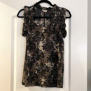 Converse One Star Ruffle Floral Sleeveless Blouse